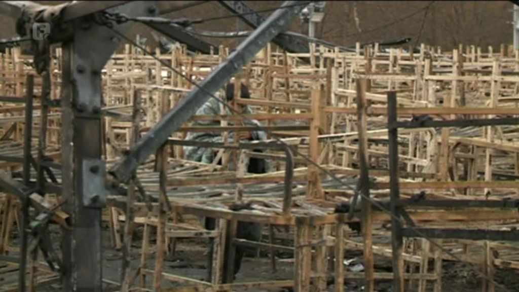 Požar podmetnut, migranti pod otvorenim nebom